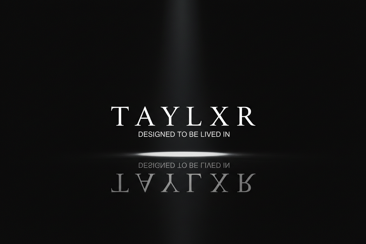 T A Y L X R